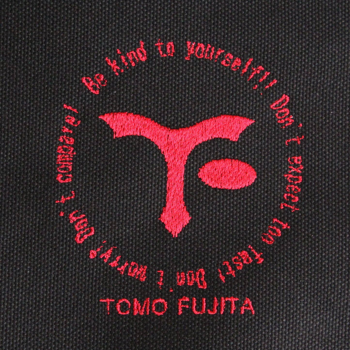 トモ藤田 ミニトートバッグ WISDOM |サイズ:370x200mm/底マチサイズ:240x140mm