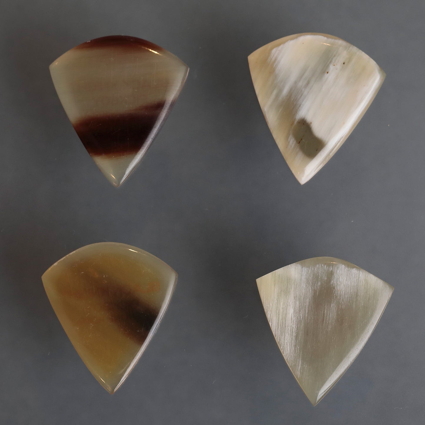 Cavaliere Nero HONE | Lacrima | Materiale: Corno | Colore: Corno | 1 pezzo