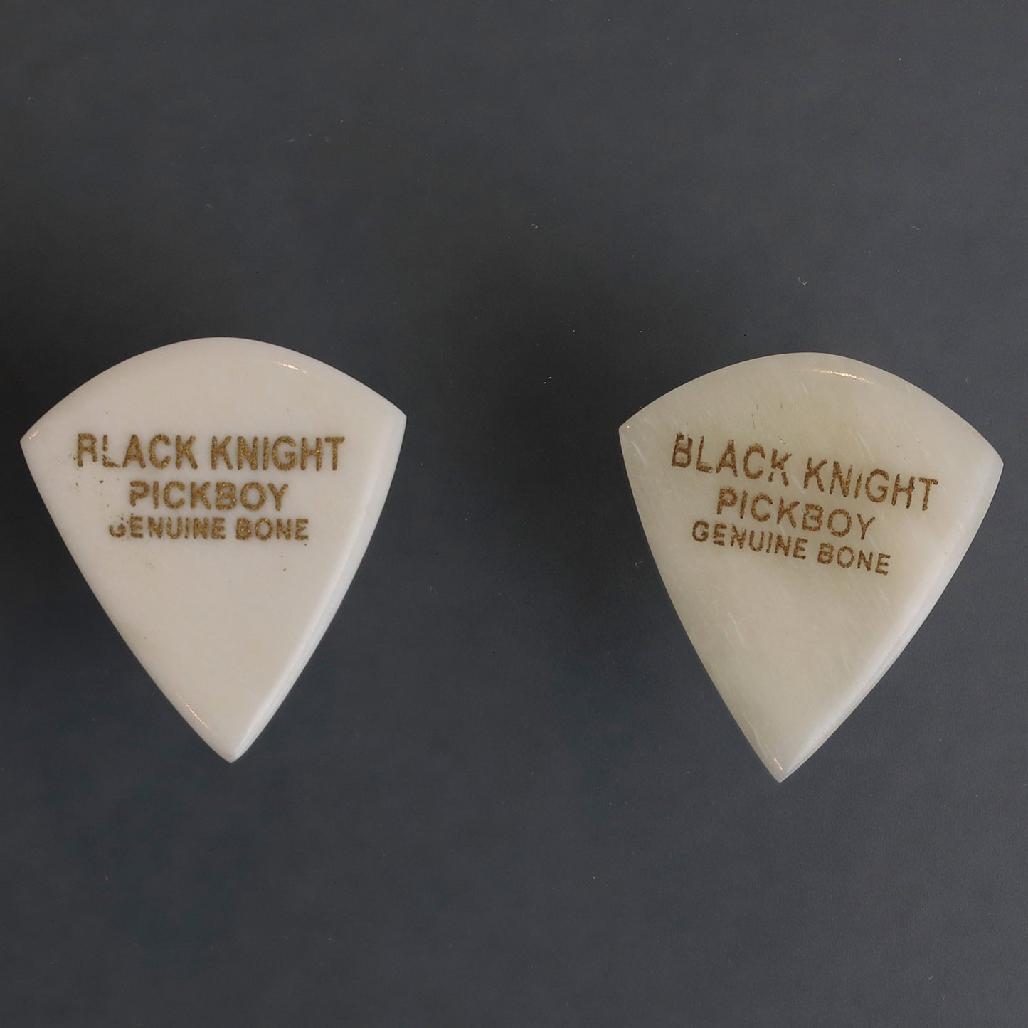 Black Knight BONE | Teardrop | 素材:ボーン | 色:ボーン | 1枚入り