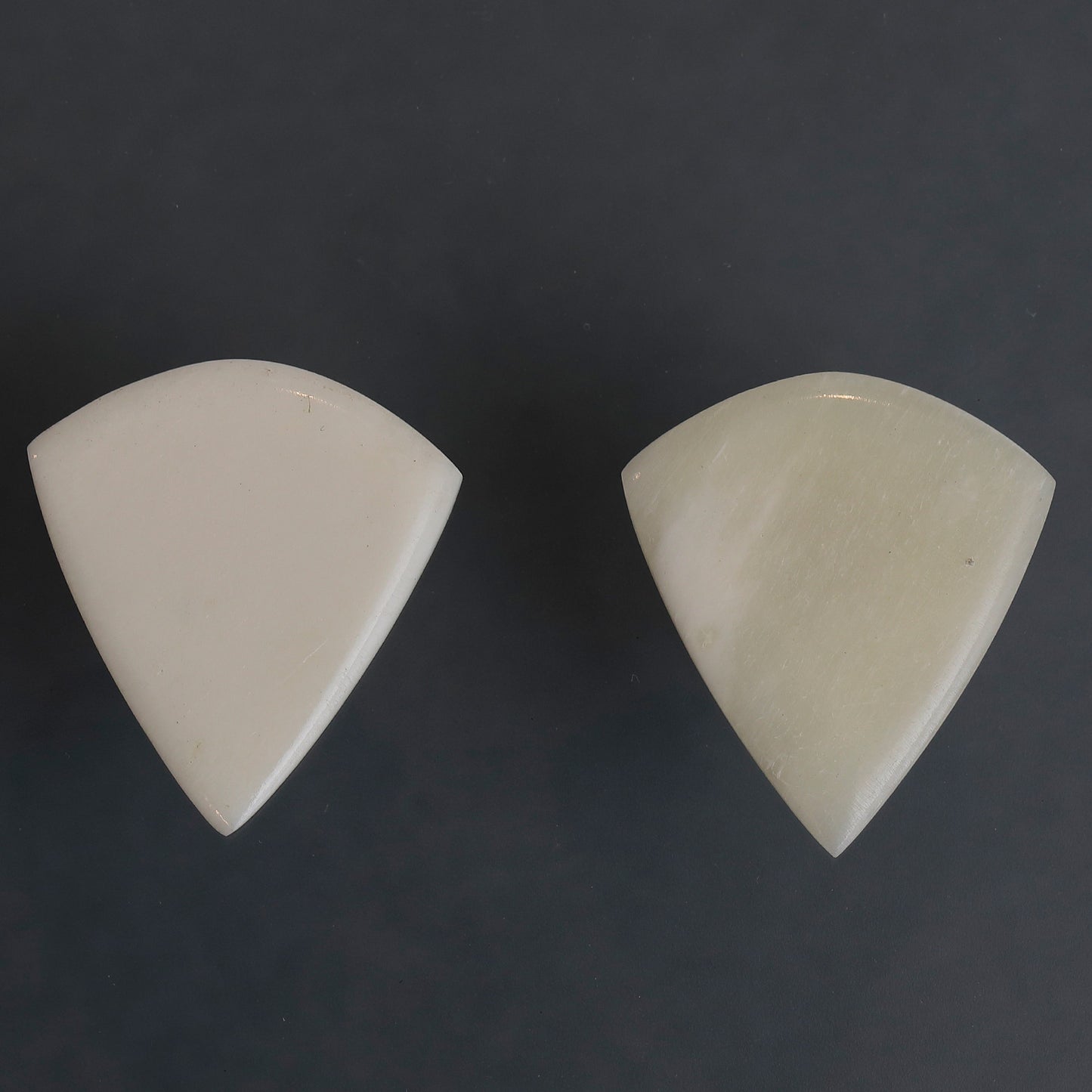 Black Knight BONE | Teardrop | 素材:ボーン | 色:ボーン | 1枚入り
